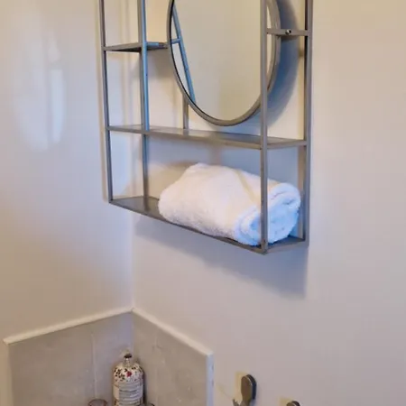 Oar Restaurant And *