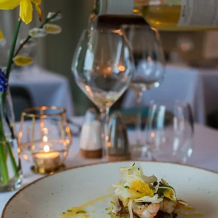 Oar Restaurant And Affittacamere *