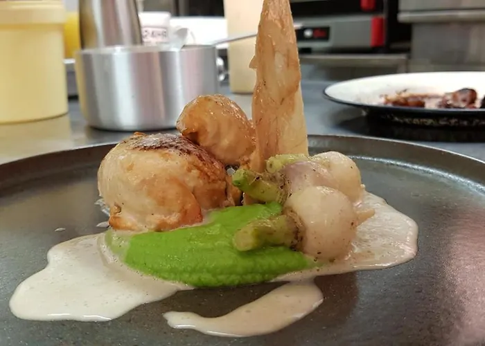 Oar Restaurant And * ドゥーリン