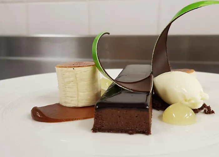 Oar Restaurant And * ドゥーリン